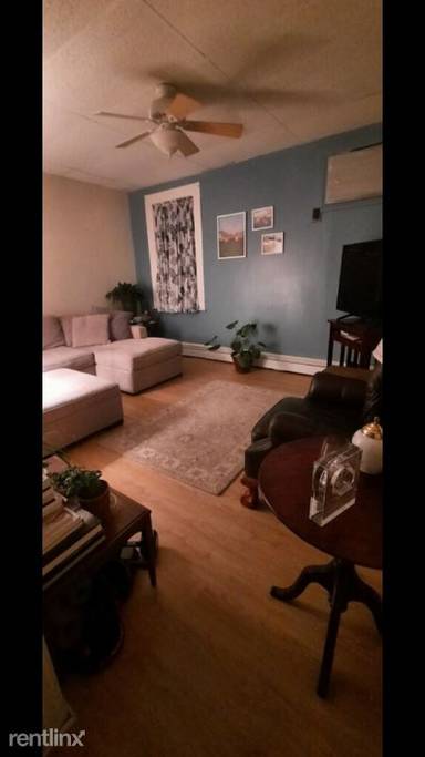 Main picture of 260 Park Ave