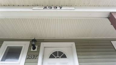 Main picture of 2597 Washington St