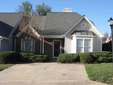 Main picture of 2 Valley Stream Ct