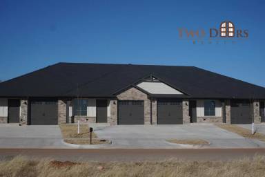 Main picture of 437 Summit Ridge Dr