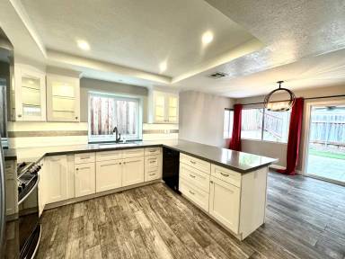 Main picture of 3772 Live Oak Dr