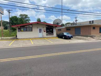 Main picture of 2407 College Dr