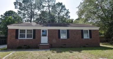 Main picture of 1726 Wayne Ln