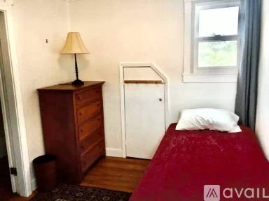 Main picture of 1388 Page St