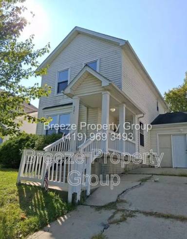 Main picture of 201 W Chalmers Ave