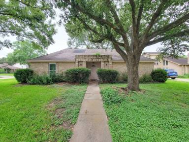 Main picture of 21303 Park Holly Ct