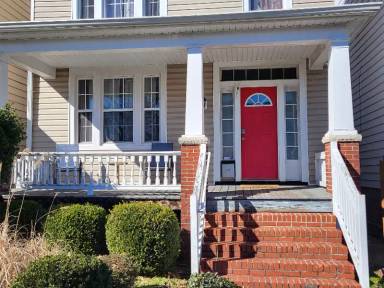 Main picture of 812 Chimborazo Blvd