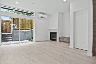 Main picture of 2017 E Spruce St