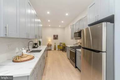 Main picture of 2106 N Percy St