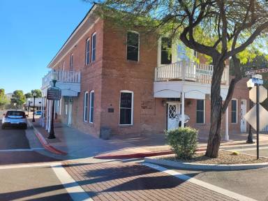 Main picture of 1 E Apache St Offices