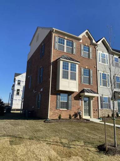 Main picture of 8002 General Maxwell Dr