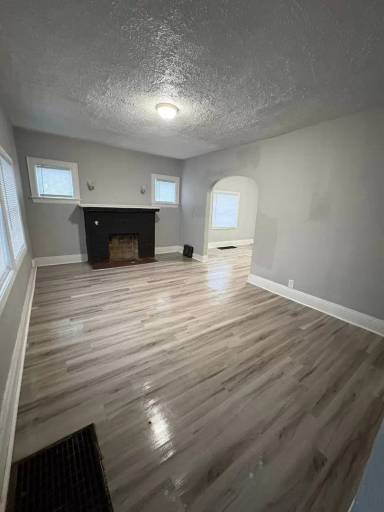 Main picture of 1053 N Elmer St