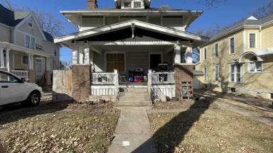 Main picture of 410 E Monroe St