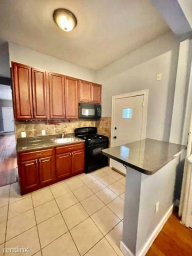 Main picture of 1204 Kennedy Blvd