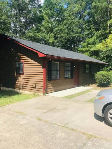 Main picture of 815 Melanie St