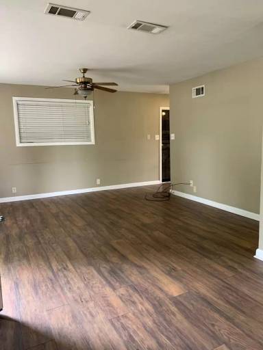 Main picture of 1605 W College Blvd