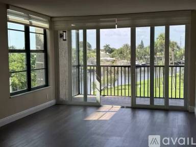 Main picture of 8 Royal Palm Way