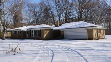 Main picture of 1561 Gravel Ridge Dr
