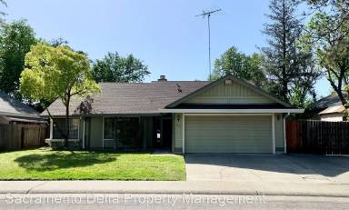 Main picture of 8261 Crossoak Way