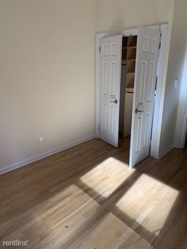 Main picture of 212 Grand St