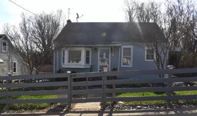 Main picture of 416 Topeka Ave