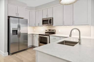 Main picture of 57 Grand St