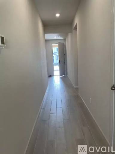 Main picture of 3015 Feather Rd