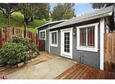 Main picture of 2060 El Moran St