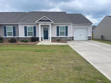 Main picture of 949 Madrid Ct