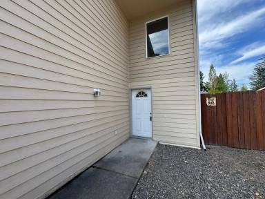 Main picture of 945 99th St E