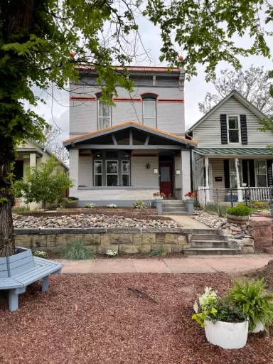 Main picture of 1243 Kalamath St