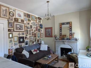 Main picture of 244 Lark St