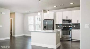 Main picture of 2203 Ranch Road 620 N