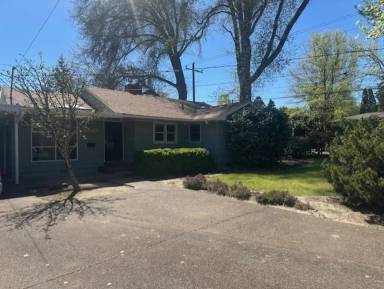Main picture of 2820 NW Garfield Ave