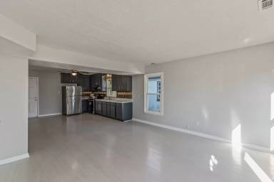 Main picture of 17 Dogwood St