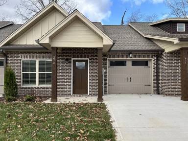 Main picture of 212 Cypress Rdg