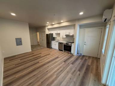 Main picture of 940 Lincoln St