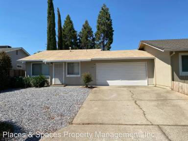 Main picture of 1970 Spruce Cir