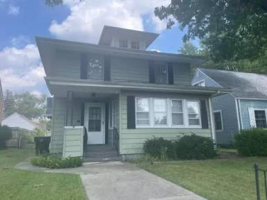 Main picture of 426 S Edison Ave