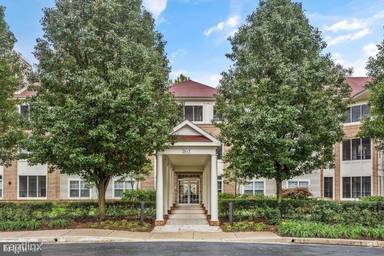 Main picture of 2115 Ganton Grn