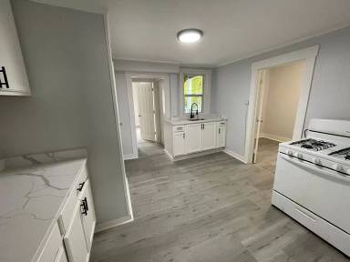 Main picture of 40 Cross St