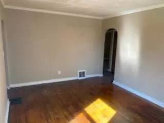Main picture of 1528 S Easton Ave