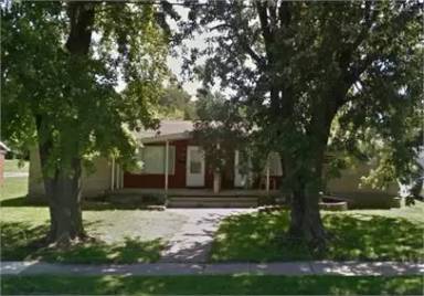 Main picture of 1004 N Main St