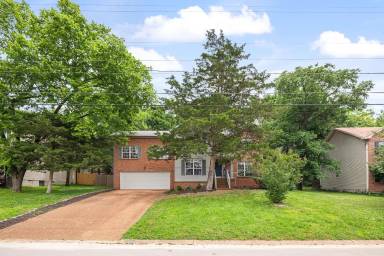 Main picture of 127 W Harbor
