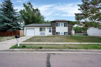 Main picture of 4505 Dewey Dr