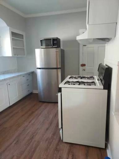 Main picture of 24 Cameron Ave
