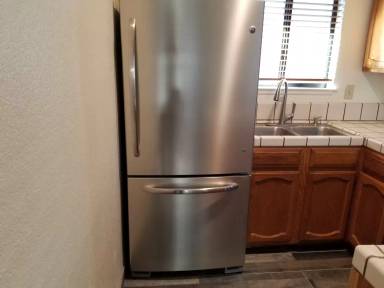 Main picture of 402 Watson St