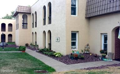 Main picture of 1916 Country Club Apts