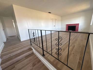 Main picture of 144 Brophy St