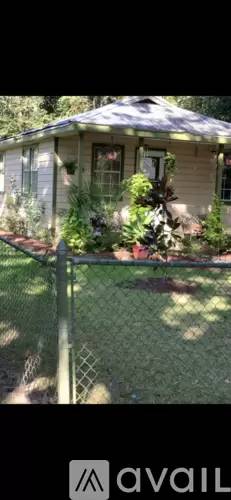 Main picture of 701 N Claiborne St